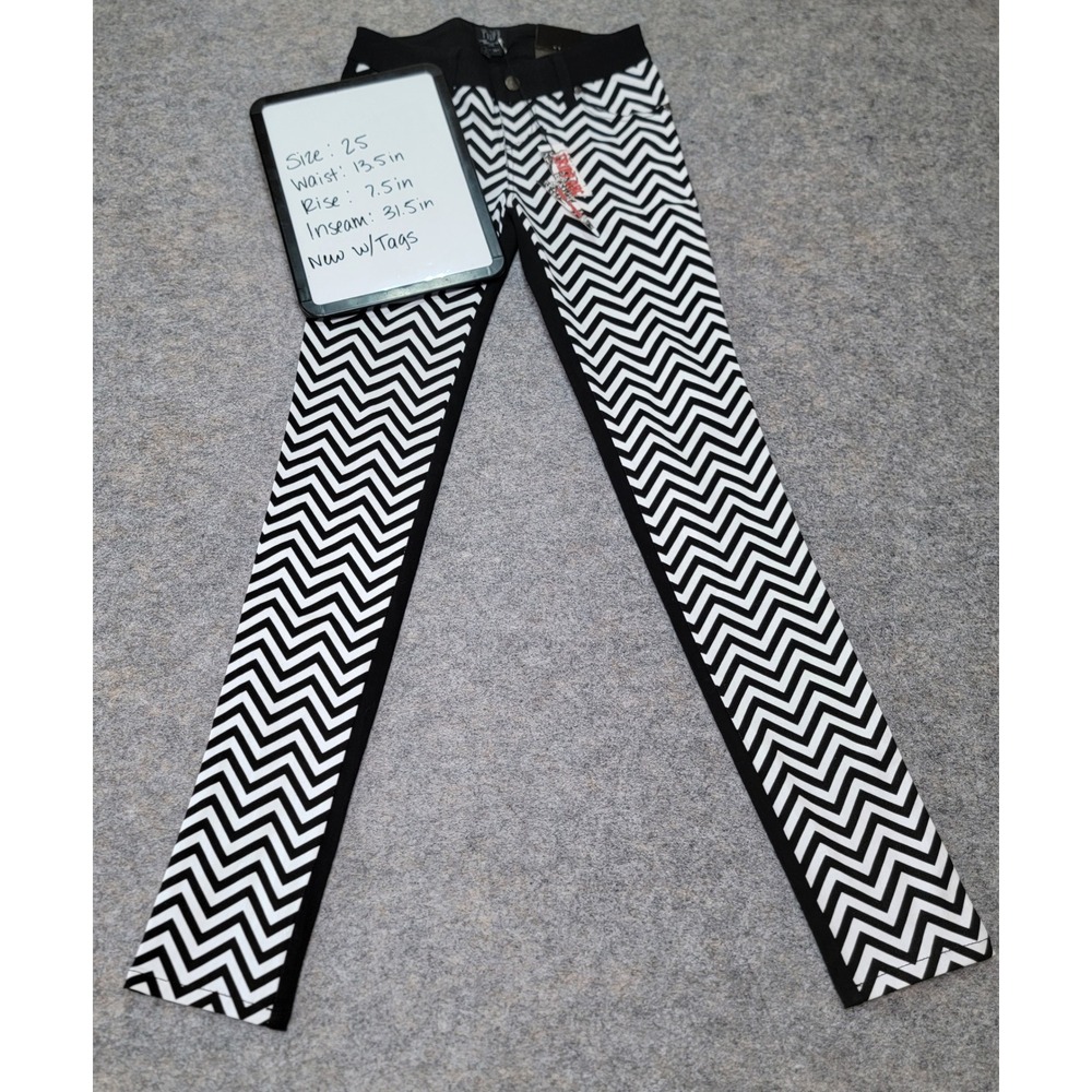 Tripp NYC Skinny Fit Chevron Skull Accent Pants Size 25 New With Tags